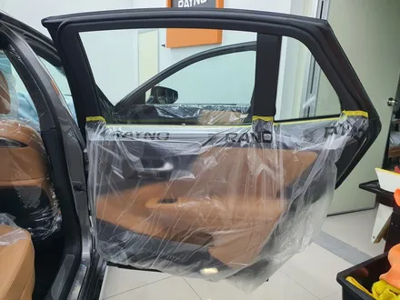 렉서스 LS 500h  열차단 틴팅 시원한 드라이빙 즐겨요