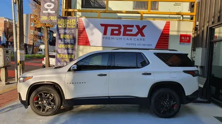 쉐보레SUV 트레버스 화이트 레이노S9 블랙박스 LX5000 시공완료.
