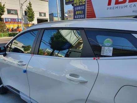 기아 신형 스포티지 NQ5 크로마 7 반사 필름 썬팅 .  퀄리티샵 시공기
