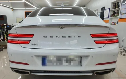 제네시스 G80 화이트  레이노 팬텀 F95 썬팅 재시공. 선명한 시인성 안전한 드라이빙~