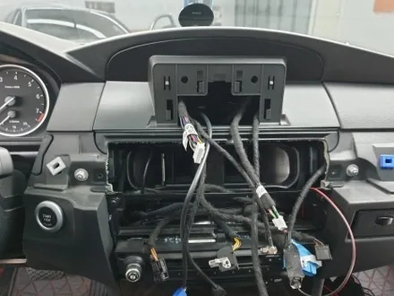 BMW 528i 안드로이드 올인원 후방카메라 장착 E60