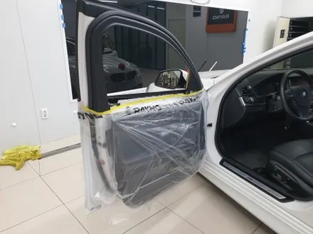 BMW5(F10)중고차 오래된 썬팅레이노 크로마9로 신차같은 느낌!