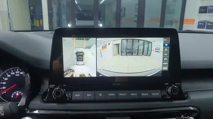 셀토스 차량에 주차를 도와주는 슈퍼뷰 360도 어라운드뷰 시공