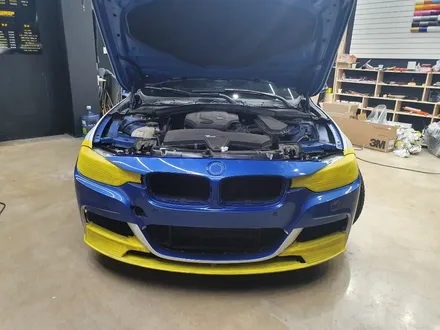 부천전체랩핑 전문업체 에이치랩 BMW 3시리즈 320d m퍼포먼스 데칼 시공 / 부천 소사구 송내동