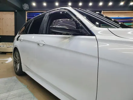 부천전체랩핑 전문업체 에이치랩 BMW 3시리즈 320d m퍼포먼스 데칼 시공 / 부천 소사구 송내동