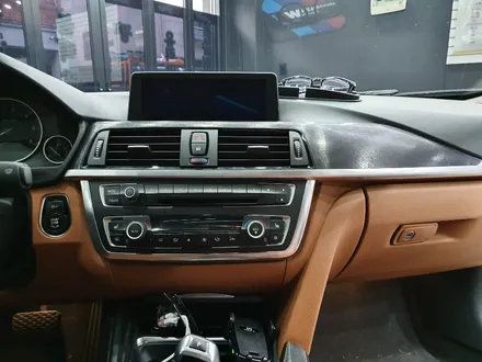 부천실내랩핑 전문업체 에이치랩 BMW F30 320d 블랙브러쉬 시공 / 부천 소사구 송내동