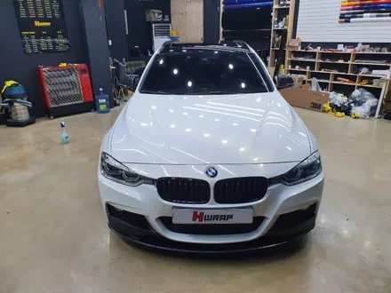 부천전체랩핑 전문업체 에이치랩 BMW 3시리즈 320d m퍼포먼스 데칼 시공 / 부천 소사구 송내동