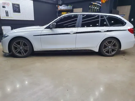 부천전체랩핑 전문업체 에이치랩 BMW 3시리즈 320d m퍼포먼스 데칼 시공 / 부천 소사구 송내동