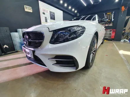 부천실내랩핑 벤츠 W213 E클래스 E53 AMG 3M 블랙브러쉬드 시공 / 부천 소사구 송내동