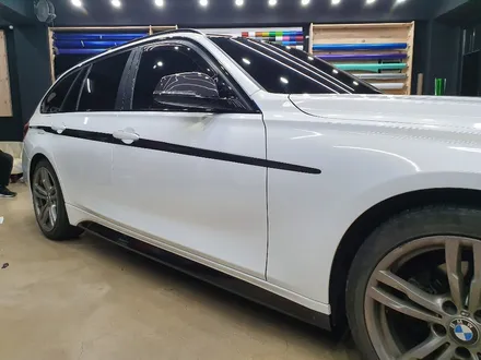 부천전체랩핑 전문업체 에이치랩 BMW 3시리즈 320d m퍼포먼스 데칼 시공 / 부천 소사구 송내동