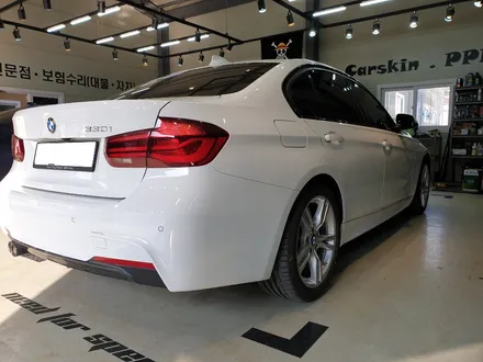 BMW 330I, M퍼포먼스 사이드데칼 랩핑지로 시공 가능한 곳 / 하남 하산곡동