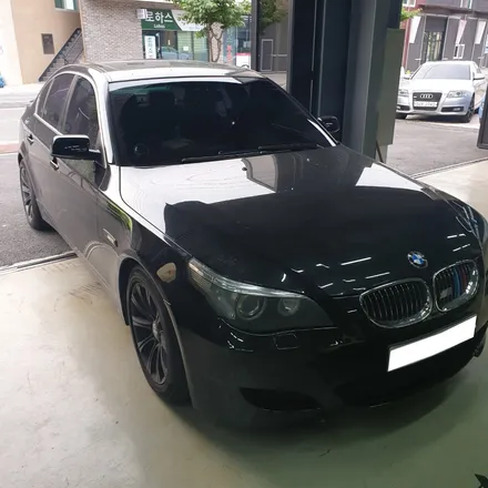상태 안 좋은 BMW 5시리즈 E60, 에이버리 스카이블루 전체랩핑으로 신차되다?! / 하남 하산곡동