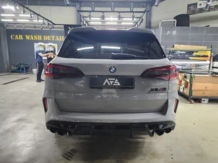 하남 미사 고객님의 BMW X5 M 하이그로시 그레이 색상의 필름으로 전체랩핑 시공 / 하남 하산곡동
