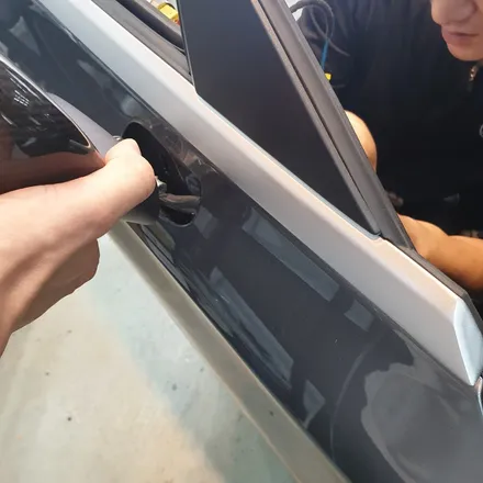 신형 C63AMG 접촉사고로 랩핑 재시공하다, 보험수리로 해결가능 / 하남 하산곡동
