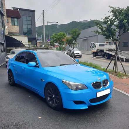 상태 안 좋은 BMW 5시리즈 E60, 에이버리 스카이블루 전체랩핑으로 신차되다?! / 하남 하산곡동
