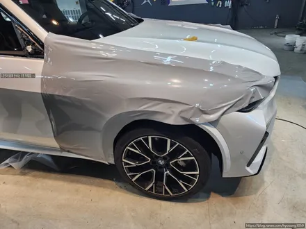 하남 미사 고객님의 BMW X5 M 하이그로시 그레이 색상의 필름으로 전체랩핑 시공 / 하남 하산곡동
