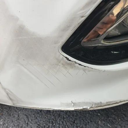 전체랩핑 되어있는 그랜져HG,접촉사고로 보험수리 판금도색과 화이트펄랩핑 재시공! / 하남 하산곡동
