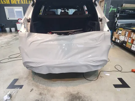 하남 미사 고객님의 BMW X5 M 하이그로시 그레이 색상의 필름으로 전체랩핑 시공 / 하남 하산곡동