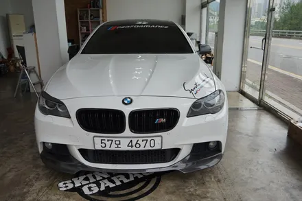 스킨게러지 + BMW F10 전체랩핑 + BMW전체랩핑 + 3M 사틴다크그레이 + 3M SATIN DARK GREY  + BMW데칼 + F10데칼 / 성남시 분당구 동원동