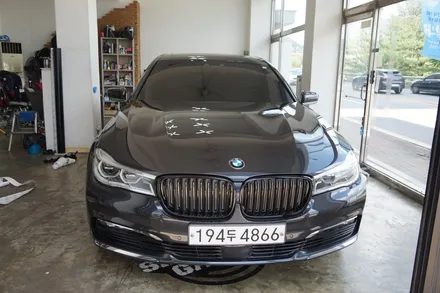 BMW 7시리즈 크롬딜리트  #BMW크롬딜리트작업 #분당크롬죽이기랩핑 #용인크롬죽이기랩핑 #자동차크롬딜리트랩핑 #스킨게러지 #자동차크롬죽이기 / 성남시 분당구 동원동