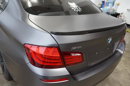 스킨게러지 + BMW F10 전체랩핑 + BMW전체랩핑 + 3M 사틴다크그레이 + 3M SATIN DARK GREY  + BMW데칼 + F10데칼 / 성남시 분당구 동원동