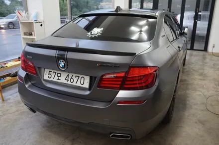 스킨게러지 + BMW F10 전체랩핑 + BMW전체랩핑 + 3M 사틴다크그레이 + 3M SATIN DARK GREY  + BMW데칼 + F10데칼 / 성남시 분당구 동원동
