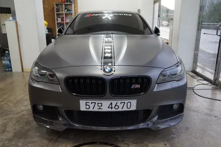 스킨게러지 + BMW F10 전체랩핑 + BMW전체랩핑 + 3M 사틴다크그레이 + 3M SATIN DARK GREY  + BMW데칼 + F10데칼 / 성남시 분당구 동원동