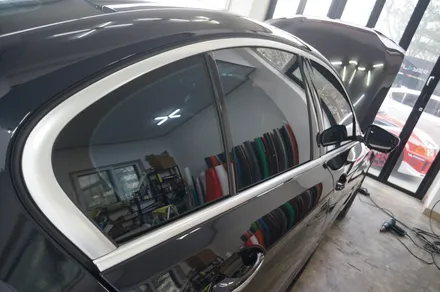 스킨게러지 + G30크롬죽이기 + BMW크롬죽이기 + 부분랩핑 + BMW부분랩핑 + 포인트랩핑 + 5시리즈랩핑 + M퍼포먼스랩핑 / 성남시 분당구 동원동