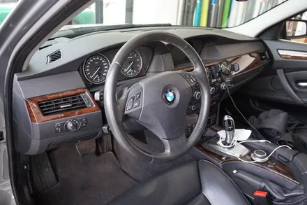 SKIN GARAGE + BMW실내랩핑 +BMW5시리즈실내랩핑 + 실내카본랩핑 + BMW카본랩핑 / 성남시 분당구 동원동