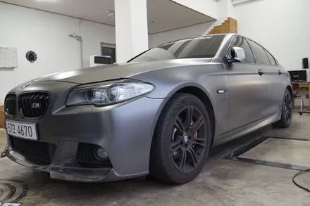 스킨게러지 + BMW F10 전체랩핑 + BMW전체랩핑 + 3M 사틴다크그레이 + 3M SATIN DARK GREY  + BMW데칼 + F10데칼 / 성남시 분당구 동원동