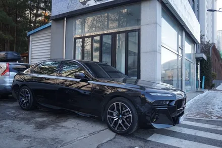 BMW 7 크롬딜리트 #BMW THE7 랩핑 #BMW 크롬딜리트 #7시리즈 크롬딜리트 #BMW 7 크롬죽이기 / 성남시 분당구 동원동