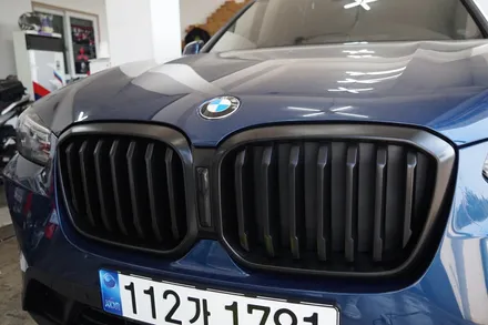 SKIN GARAGE + BMW X3 실내랩핑 + X3 크롬딜리트 + BMW 실내랩핑 + 크롬죽이기 + 하이글로시 죽이기 / 성남시 분당구 동원동
