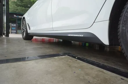 스킨게러지 + BMW 크롬몰딩랩핑 + BMW크롬랩핑 + 크롬블랙 + G30엠퍼포먼스데칼 + BMW G30랩핑 + 전체랩핑 + WRAP / 성남시 분당구 동원동