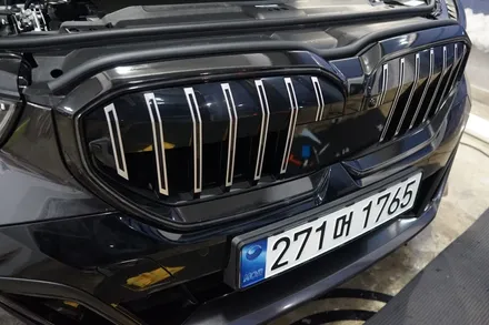 SKIN GARAGE #BMW G60 아이코닉글로우 그릴랩핑 #BMW G60 그릴랩핑 #BMW그릴랩핑 #BMW전면그릴랩핑 #자동차랩핑 #수입차랩핑 / 성남시 분당구 동원동