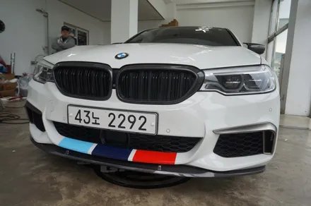 SKIN GARAGE + BMW G30 데칼 + BMW데칼 + M퍼포먼스데칼 + BMW캐릭터라인데칼 / 성남시 분당구 동원동