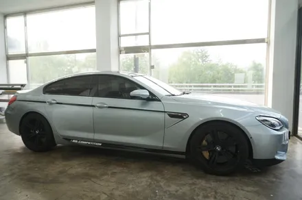 SKIN GARAGE + BMW M6랩핑 + M6부분랩핑 + M6커스텀데칼 + 라인데칼 + 포인트랩핑 / 성남시 분당구 동원동