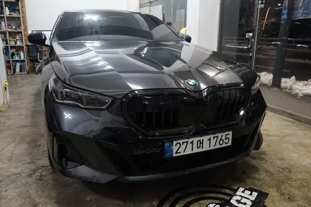 SKIN GARAGE #BMW G60 아이코닉글로우 그릴랩핑 #BMW G60 그릴랩핑 #BMW그릴랩핑 #BMW전면그릴랩핑 #자동차랩핑 #수입차랩핑 / 성남시 분당구 동원동