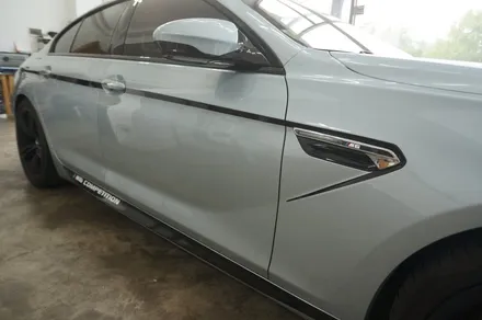 SKIN GARAGE + BMW M6랩핑 + M6부분랩핑 + M6커스텀데칼 + 라인데칼 + 포인트랩핑 / 성남시 분당구 동원동
