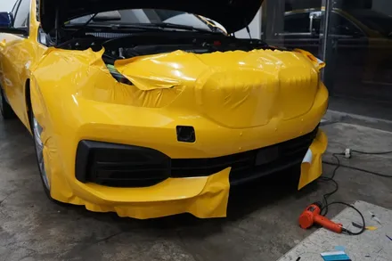 스킨게러지 + BMW 118전체랩핑 + F40전체랩핑 + BMW전체랩핑 + 수입차전체랩핑 + 자동차전체랩핑 + 에이저리다크엘로우 / 성남시 분당구 동원동