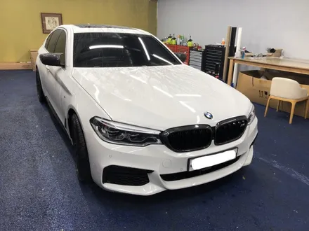 <부산랩핑,부산ppf,부산자동차랩핑>BMW 520d 5시리즈 g30  루프스킨, 윈도우 크롬죽이기, 라이트 필름, 스모그 필름 / 부산 강서구 명지동
