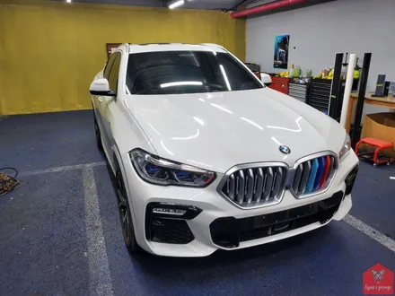 다크 포스 끝판왕! 부산랩핑 전문점 현스게러지 BMW X6 사틴블랙 전체랩핑(+크롬죽이기) 시공 소개 / 부산 강서구 명지동
