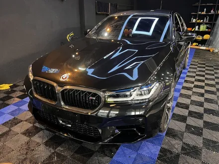 부산랩핑 전문샵 현스게러지 BMW M5 컴페티션 3M 사틴 블랙 전체랩핑 시공 소개 / 부산 강서구 명지동