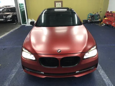 <부산랩핑,부산ppf,부산자동차랩핑>bmw 7시리즈 전체랩핑 제거및 3m 2080 사틴 뱀파이어레드 전체랩핑 재작업 / 부산 강서구 명지동