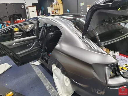 부산랩핑 전문점 현스게러지 BMW F10 5시리즈 사틴 다크 그레이 전체랩핑 시공 소개 / 부산 강서구 명지동