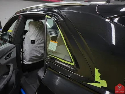 부산랩핑 전문점 현스게러지 아우디 Q8 크롬 죽이기 시공 소개 / 부산 강서구 명지동