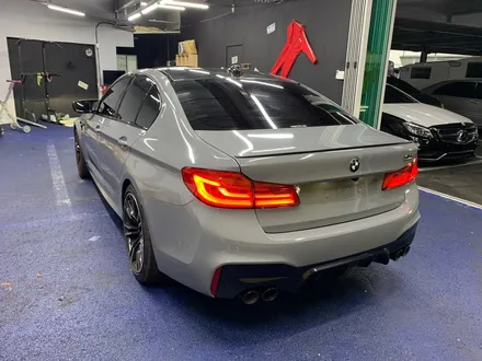 <부산랩핑,부산ppf,부산자동차랩핑> BMW M5 시멘트 전체랩핑 에이버리 락그레이전체랩핑 / 부산 강서구 명지동