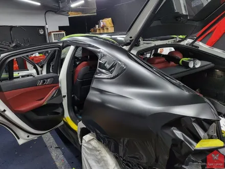 다크 포스 끝판왕! 부산랩핑 전문점 현스게러지 BMW X6 사틴블랙 전체랩핑(+크롬죽이기) 시공 소개 / 부산 강서구 명지동