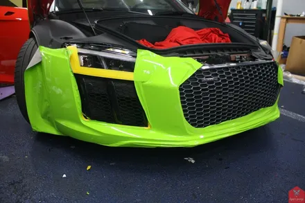 부산랩핑 전문점 현스게러지 아우디 R8 V10 스파이더 글로스 라이트 그린 전체랩핑 시공 소개 / 부산 강서구 명지동
