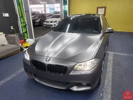 부산랩핑 전문점 현스게러지 BMW F10 5시리즈 사틴 다크 그레이 전체랩핑 시공 소개 / 부산 강서구 명지동