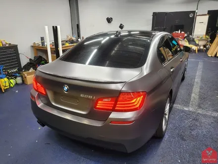 부산랩핑 전문점 현스게러지 BMW F10 5시리즈 사틴 다크 그레이 전체랩핑 시공 소개 / 부산 강서구 명지동
